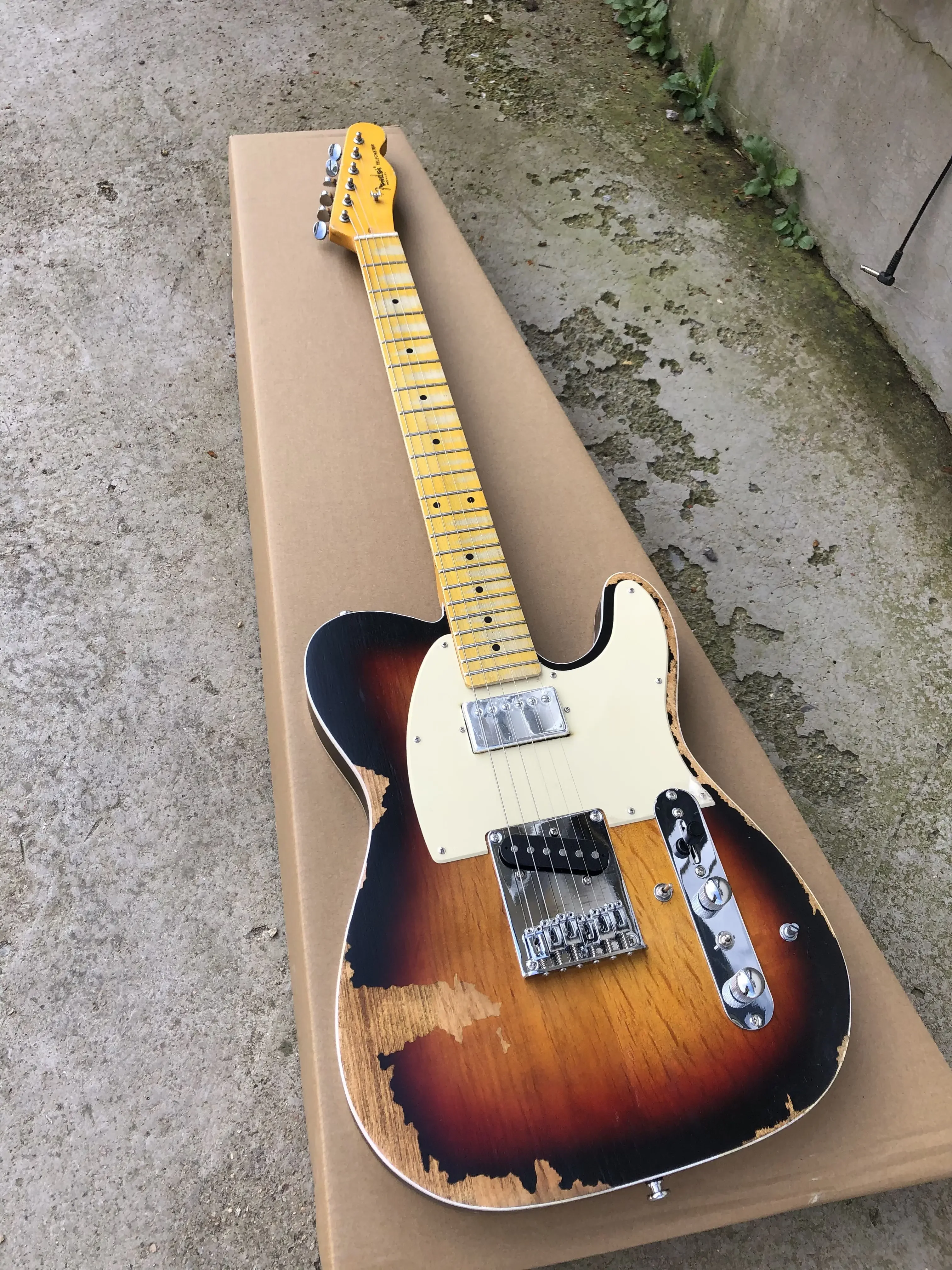 relic guitar  high quality Vintage Sunburst Color telecaster style Maple Fingerboard 6 Strings Guitarra