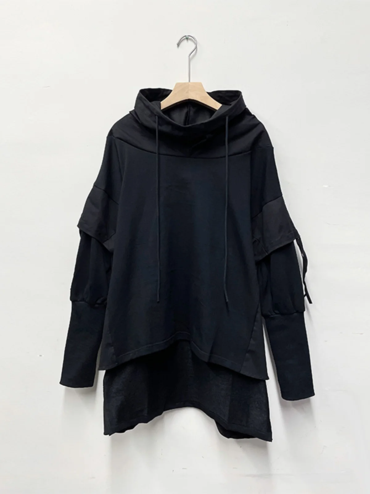 

Деконструированный дизайн: толстовка с капюшоном и воротником-хомутом, осенняя повседневная молодежная мода, с длинными рукавами, в стиле волшебника, с эффектом двухслойности