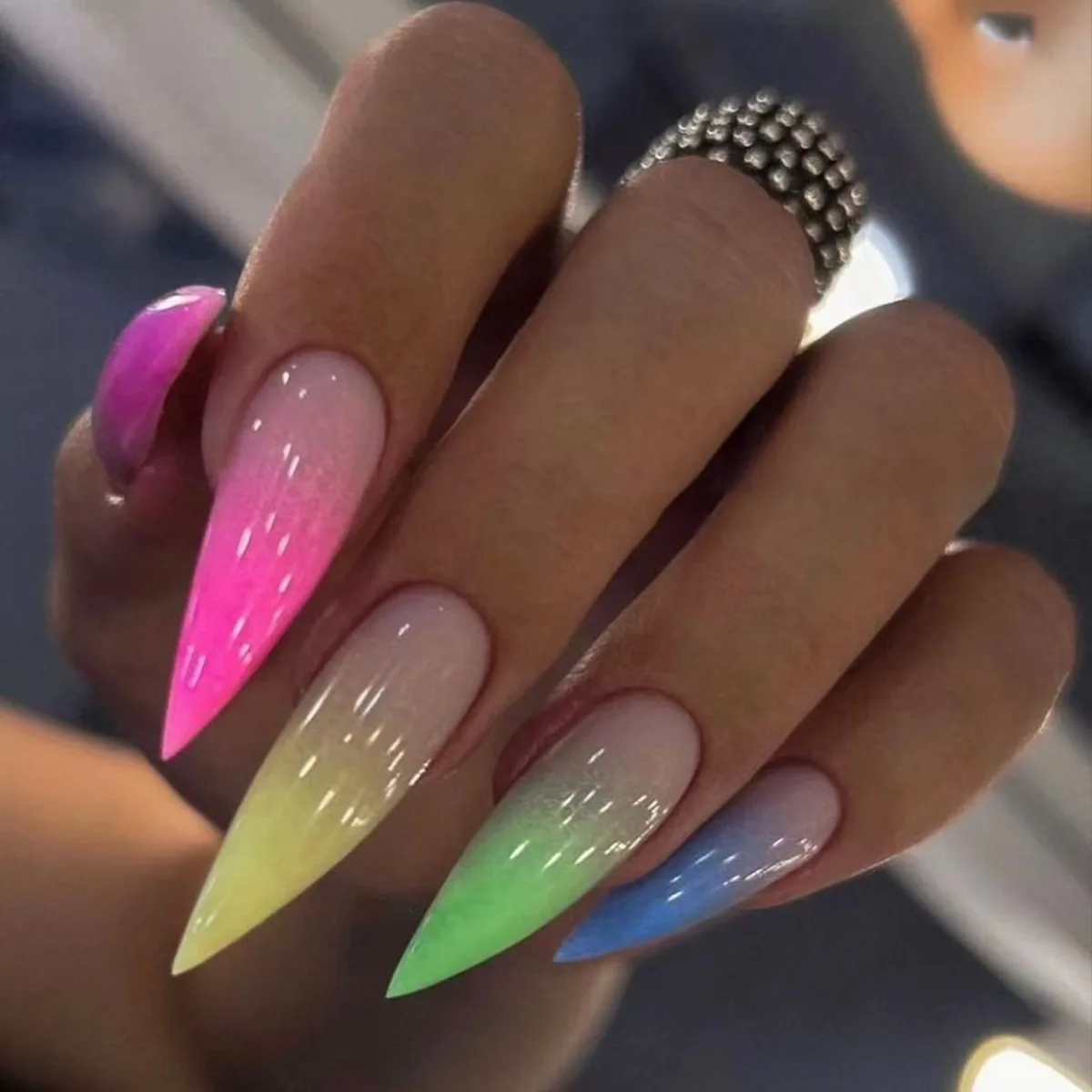 Image of Spicy Girl's Cool Y2k Falsche Nägel Regenbogen Farbverlauf Lange spitze künstliche Nägel Press On Nails Stiletto French Tip Fake Nails