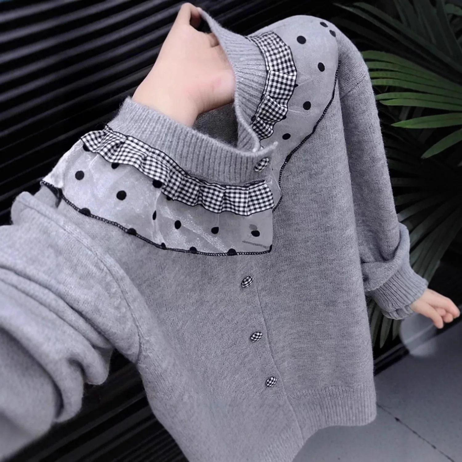 

2025 Sweet Wind Fungus Edge Splicing Knitted Cardigan Women's Clothing Autumn and Winter Design Sense Niche Style Sweater Top