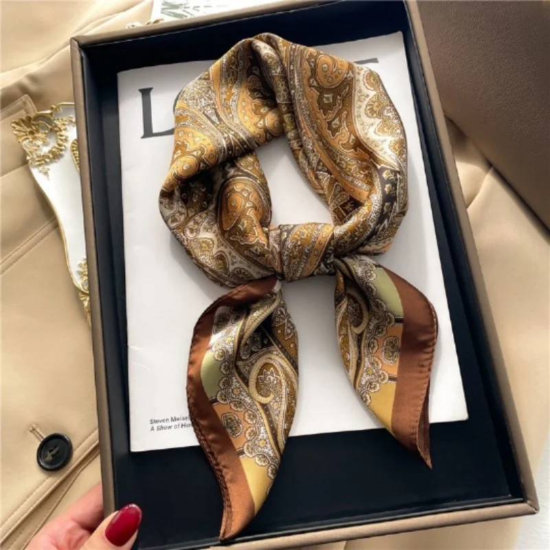 68cm Retro British Palace Style Silk Scarf Women\'s Simulated Silk Cashew Pattern Print Clothing and Bag Decoration Square Scarf