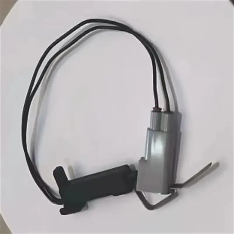 Automotive outdoor temperature sensor suitable for Ford Mondeo 1S7F10K936AA 1117860 6820218 sensor