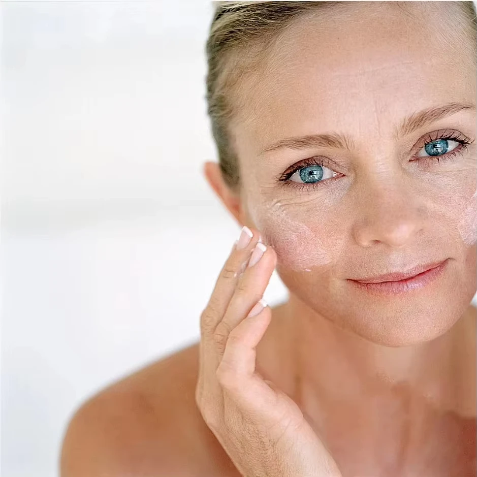 韓国製 フェイシャルリフティング リフティングフェイシャルスキン ルーズネスケア エッセンスケア フェイシャルスキンエッセンス 2ml 5点改善