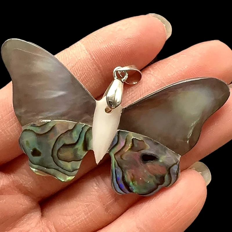 

New Fashionable Natural Shell Creative Design Butterfly Shell Tower Brand Necklace Pendant Men's and Women's Jewelry Gift