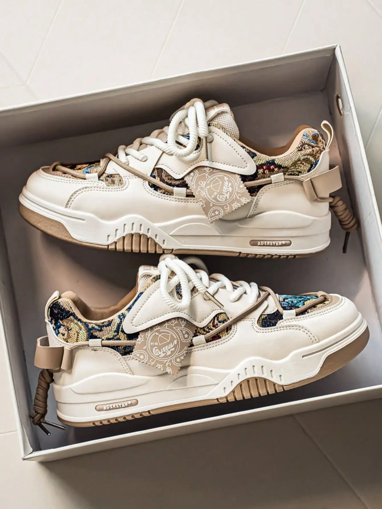 Men's Retro Chunky Sneakers - Streetwear Skate Shoes With Geometric Print & Thick Sole, Casual Fashion Lace-Up Sports Shoes