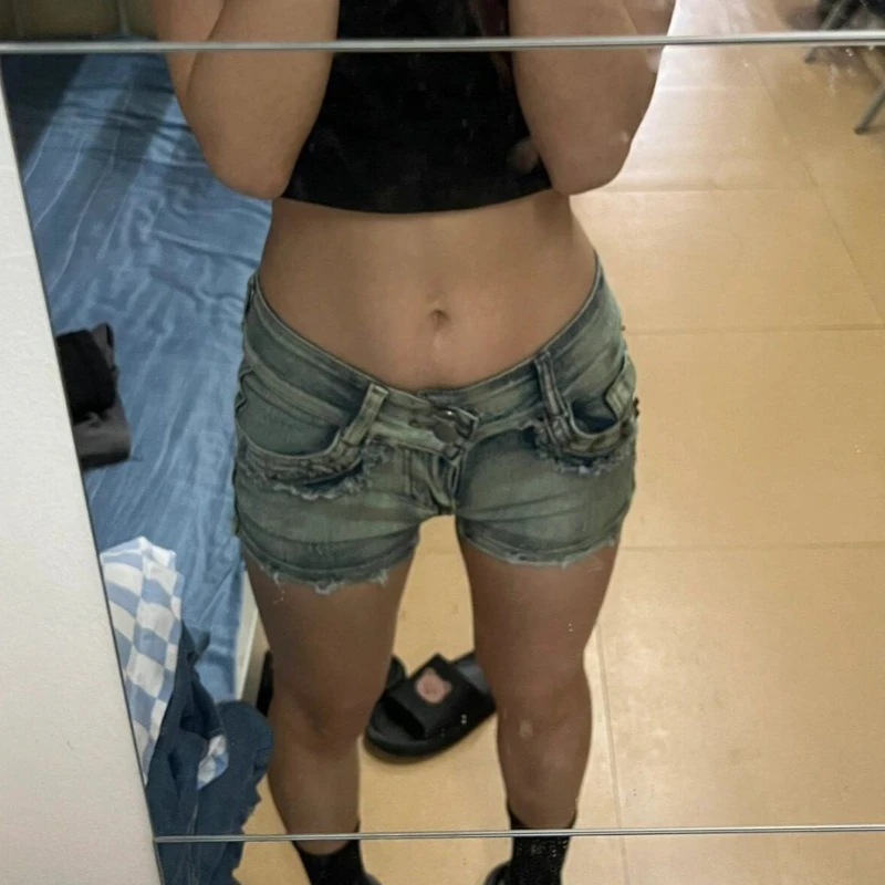 American slim fit denim shorts women's high waisted super shorts summer slim fit fashion INS style sexy super shorts