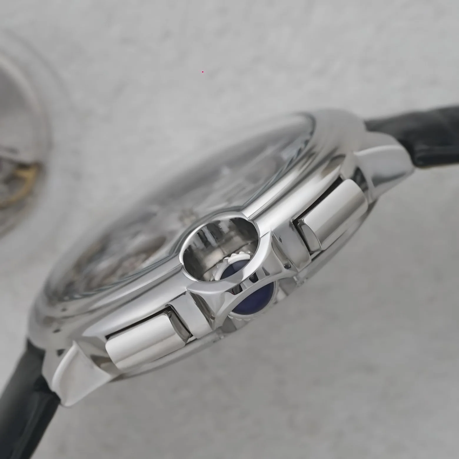 ساعة رجالية فاخرة مجوفة توربيون أوتوماتيكية ميكانيكية للرجال ساعة مقاومة للماء للتاريخ والأسبوع بحزام جلدي ساعات رجالية عصرية