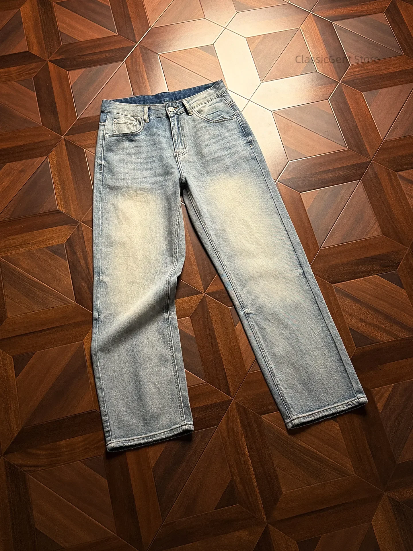Sizing-dyed, whitened, layered cat whisker 10.5 oz jeans, high-end all-bamboo super-soft yarn