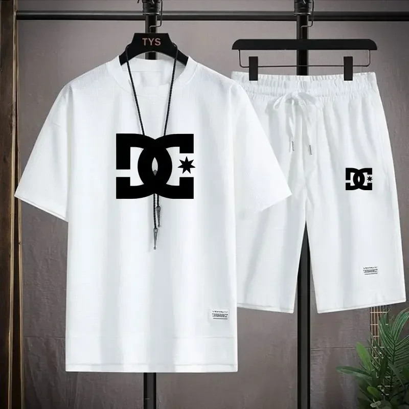 

New summer men's short-sleeved T-shirt + running shorts - 2 sets of fashionable outdoor fishing breathable men's casual sports o