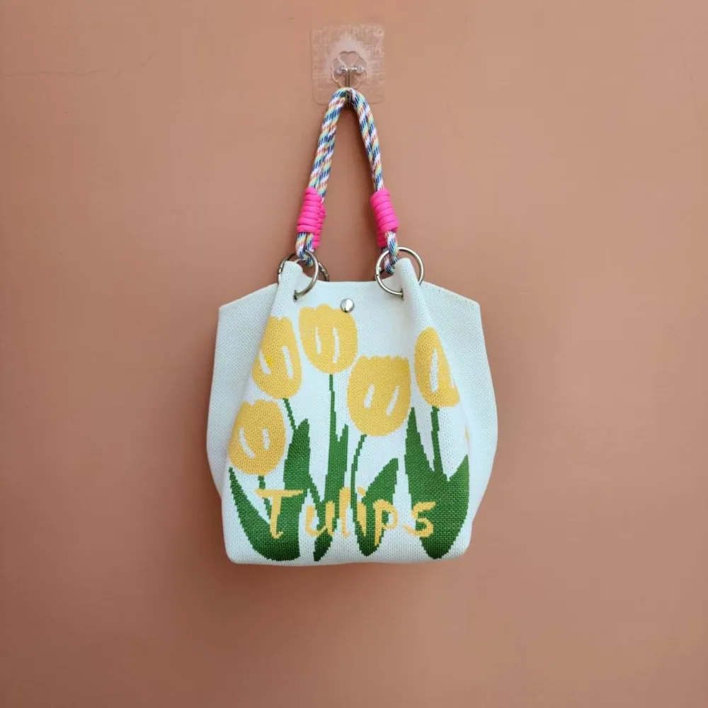 

Портативная вязаная сумка-ведро с героями мультфильмов, большая вместительная сумка на запястье ручной работы, тканая сумка на плечо с пряжкой и кольцом для женщин и девочек