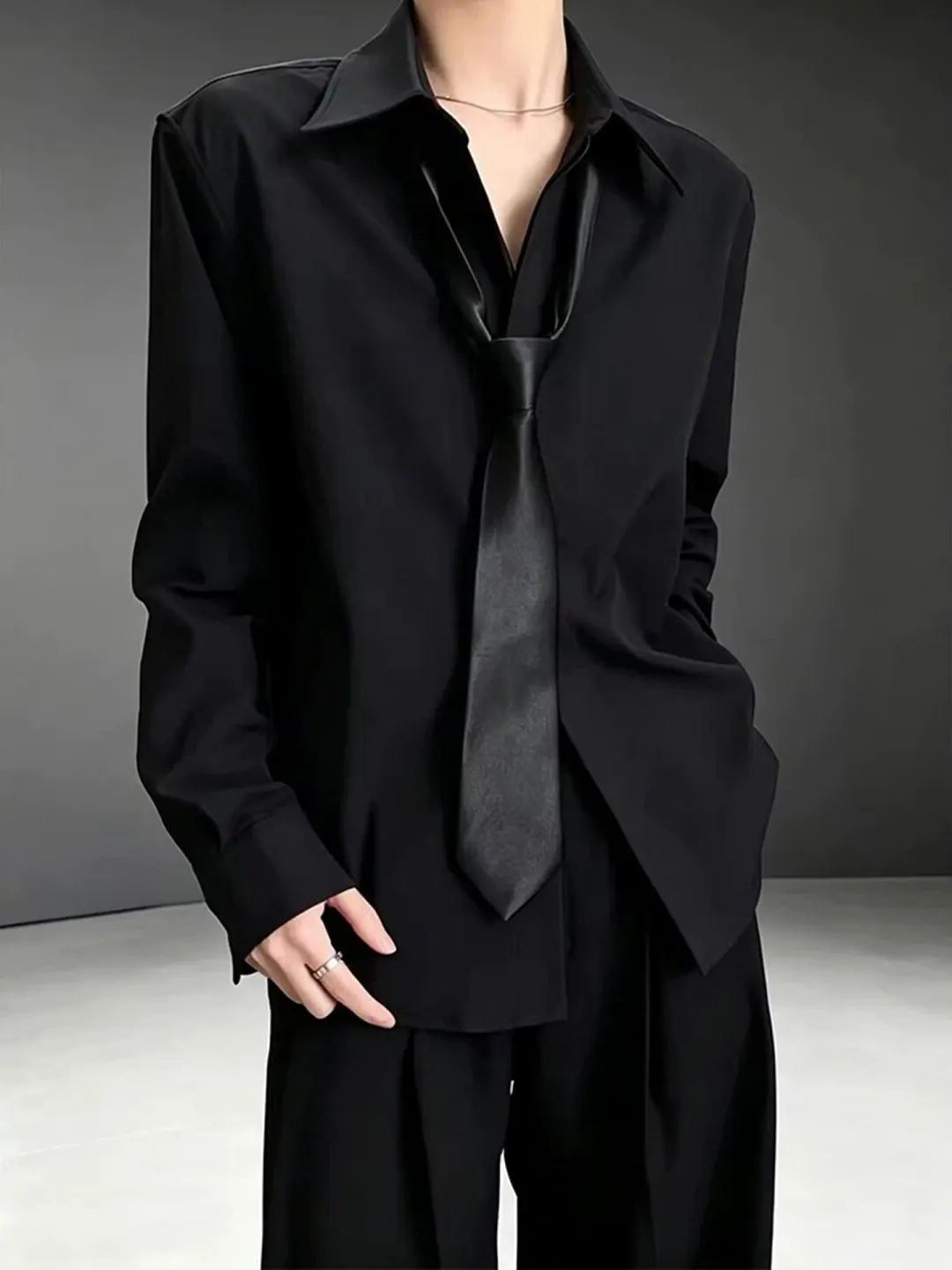 Cleanfit Black Long Sleeve Shirt Men's Fashion Luxury Inner Wear Casual Style Commute Suitable Youth Full of Maturity