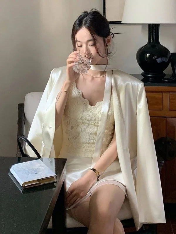 ファッショナブルな無地スーツジャケット LS SIJIAJIA 2025春新作 レディース服 多用途 通勤スタイル Vネック シングルボタン