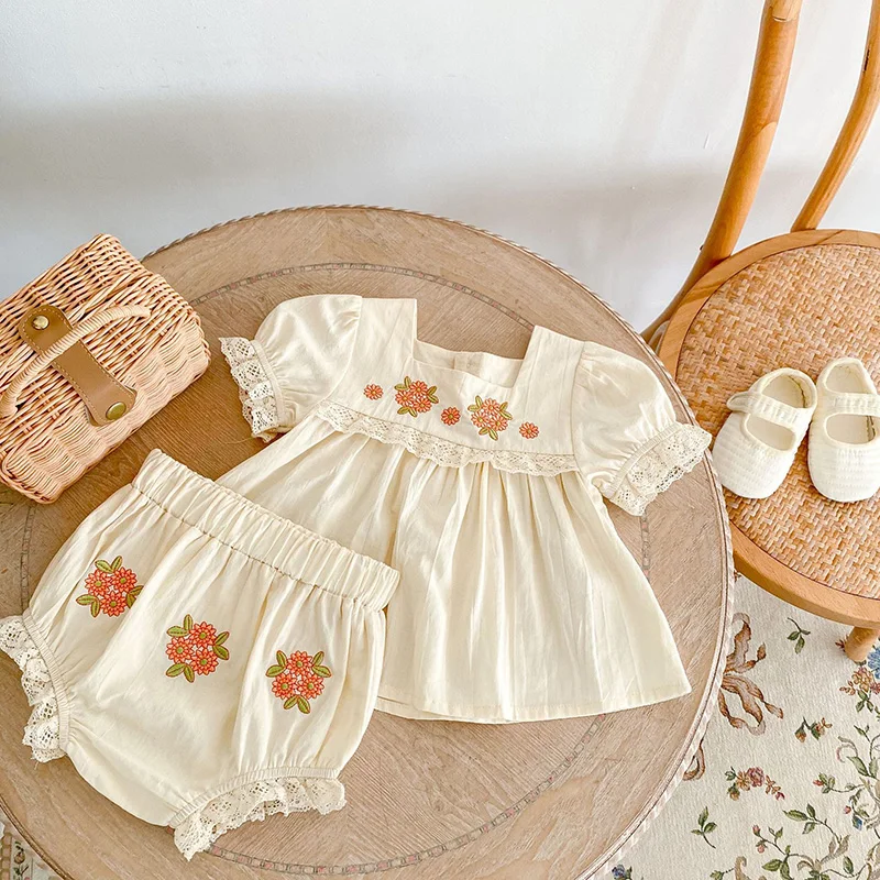 Summer Baby Clothing 2pcs Embroidery Flower Puff Sleeve Tee and Bloomer Toddler Girls Clothes Set