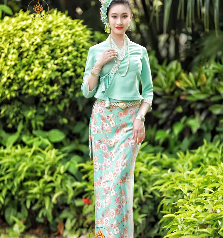 

Chinese Dai Ethnic Women's Cotton Printed Clothing Set