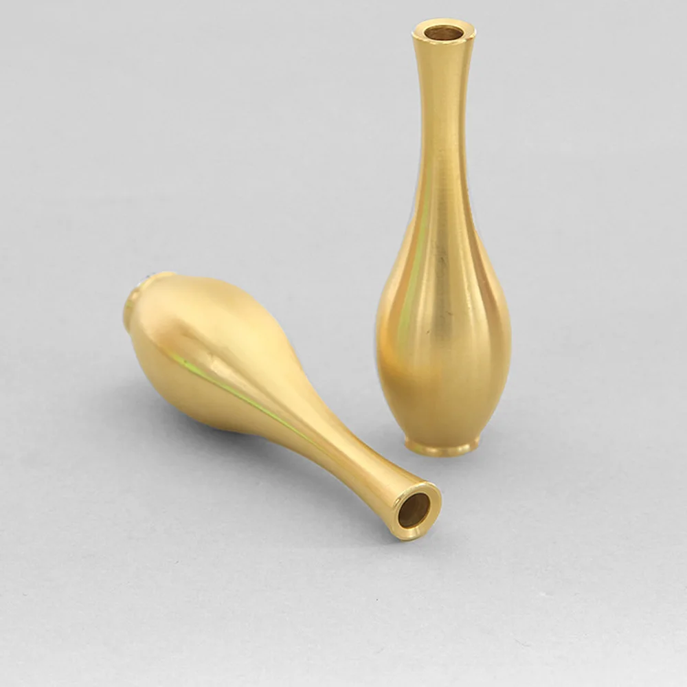 Kleine Messingvase, Vintage-Tischdekoration, kleiner Blumenständer, Räucherstäbchenhalter, Büro- und Flurdekoration, Festtagsgeschenke – Detail 5