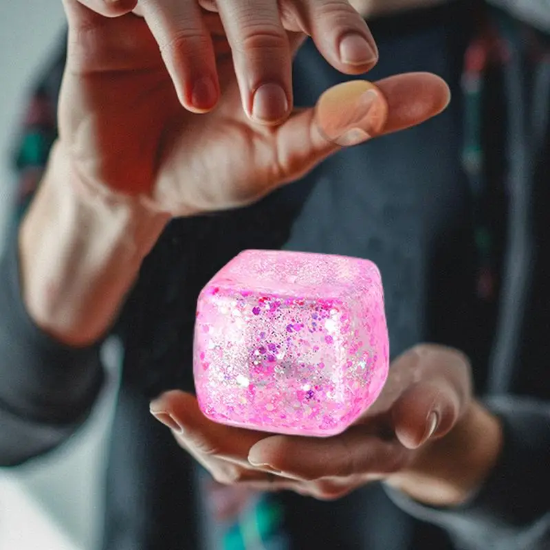 Cubo di malta Giocattolo da spremere antistress D ecompressione Piccoli cubetti di ghiaccio Antistress Rimbalzo lento Luce polare Blocco TPR da spremere colorato