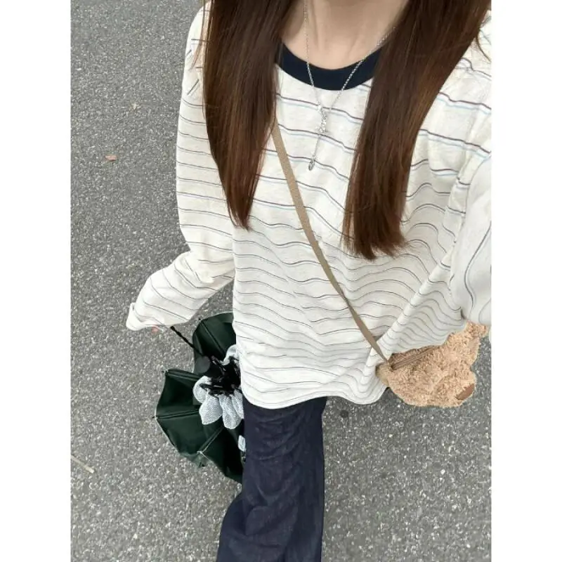 Camiseta de manga larga con estampado de rayas para niña, ropa interior, capa Base, Tops holgados para mujer, Tops de moda, abrigo elegante de gran tamaño