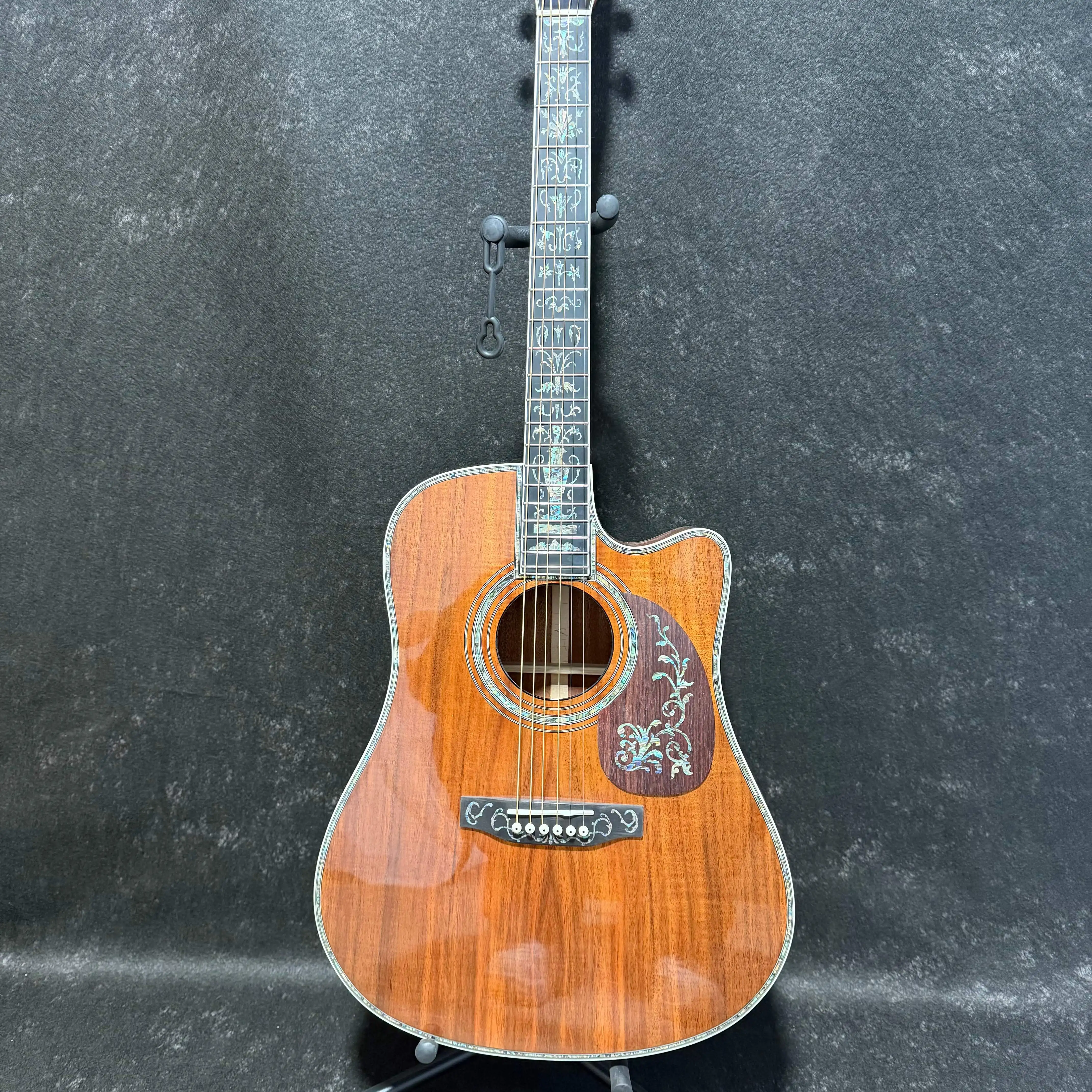 

Бесплатная доставка! Роскошная фолк-гитара KOA Flower D45-MD с цельной верхней декой и накладкой из черного дерева. Классическая, хит продаж, новинка.