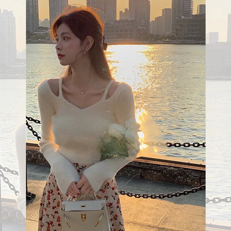 

Sexy Shoulder Bared Knitted Sweater Women's Base Shirt V-neck Long Sleeve Slim Fit Korean Style Commute Fashion Winter Coat