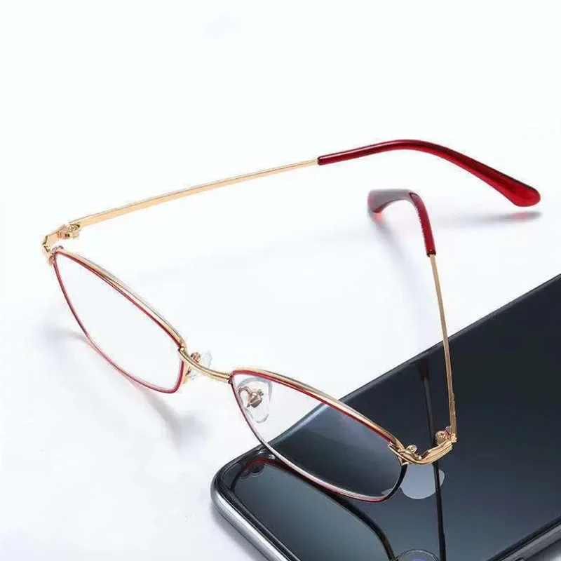 Metal Frame Reading…