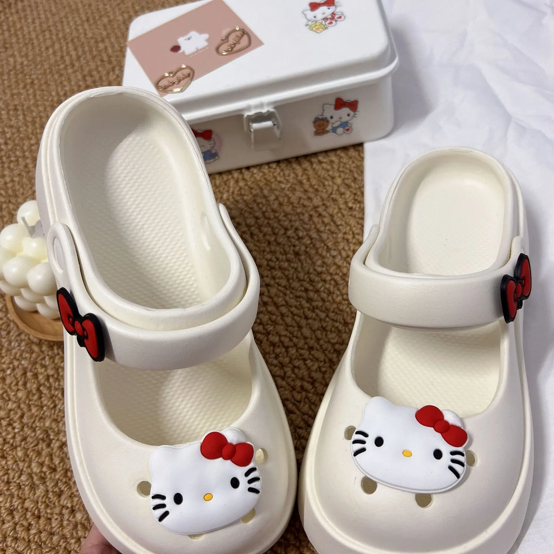 MINISO Hello Kitty 3D zawieszki do butów DIY kokardka ozdoby do butów akcesoria do toreb Bogg slajdy sandały drewniaki prezenty dla dzieci