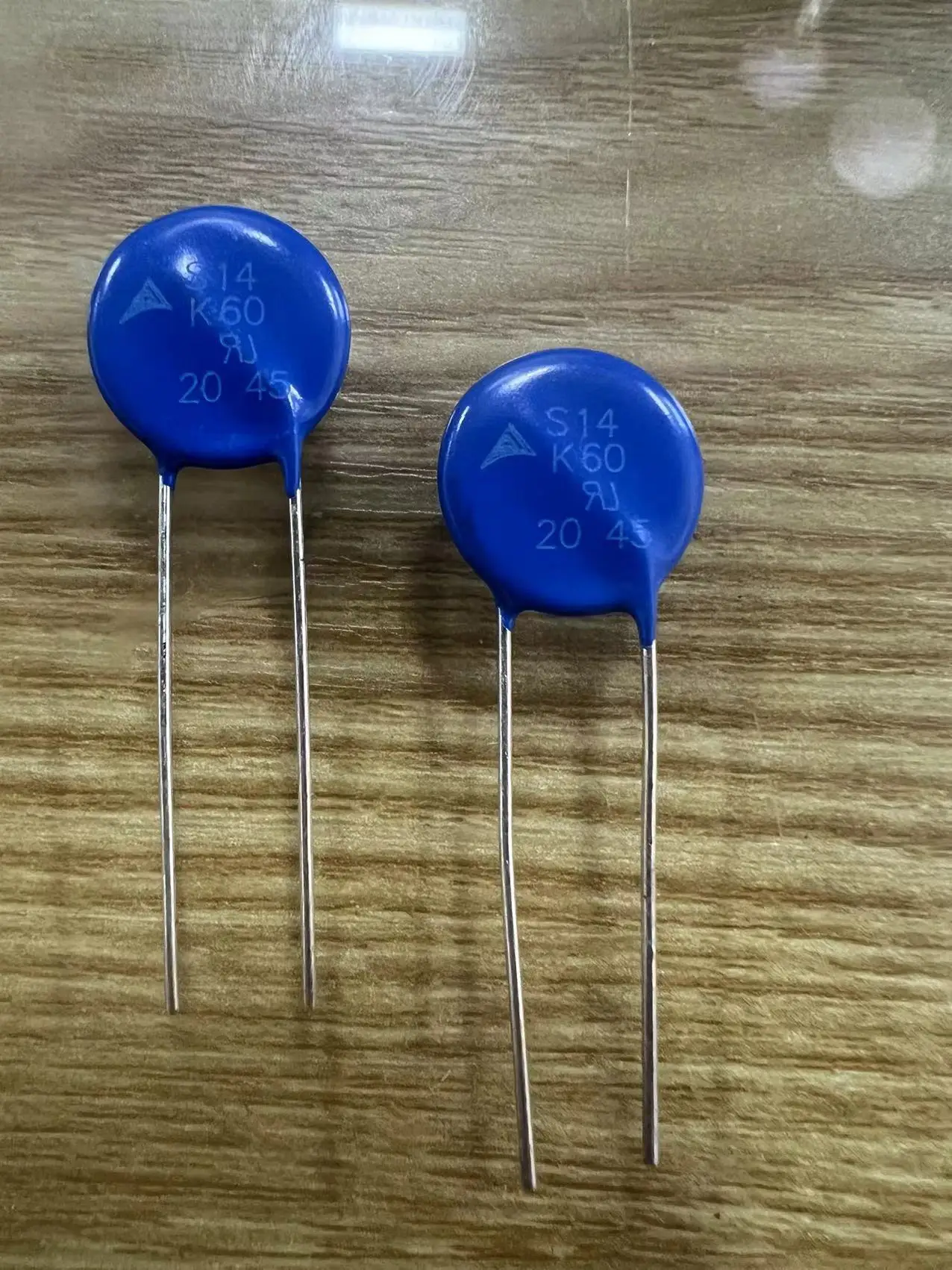 10 piezas S14K60 DIP2, microcontrolador, nuevo