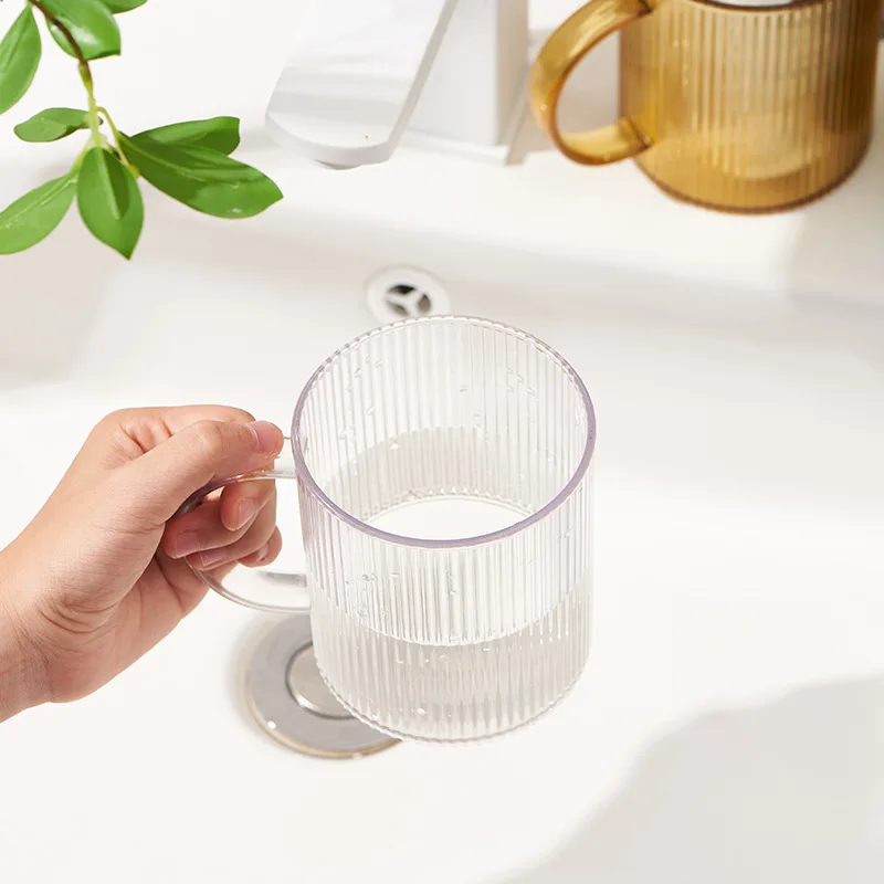 Transparent Toothbrush Cup Simple Luxury Handle Washing Cup Modern Minimalist Style Mouthwash Cup Eco-friendly Unisex T-shirt