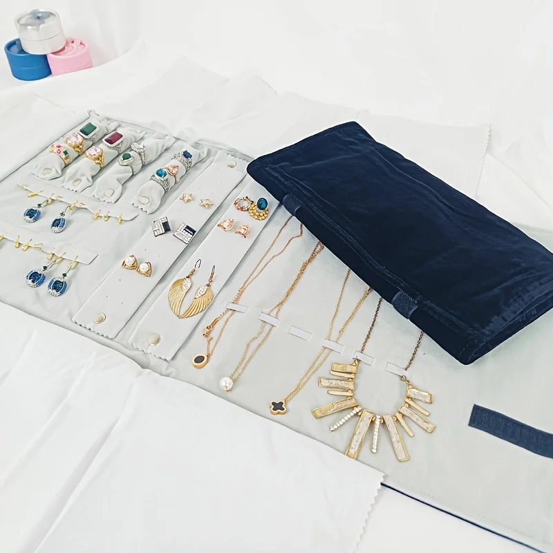 

1pcs Velvet Jewelry Roll Bag Anti-Tarnish Multi-Functional Organizer for Necklaces and Rings