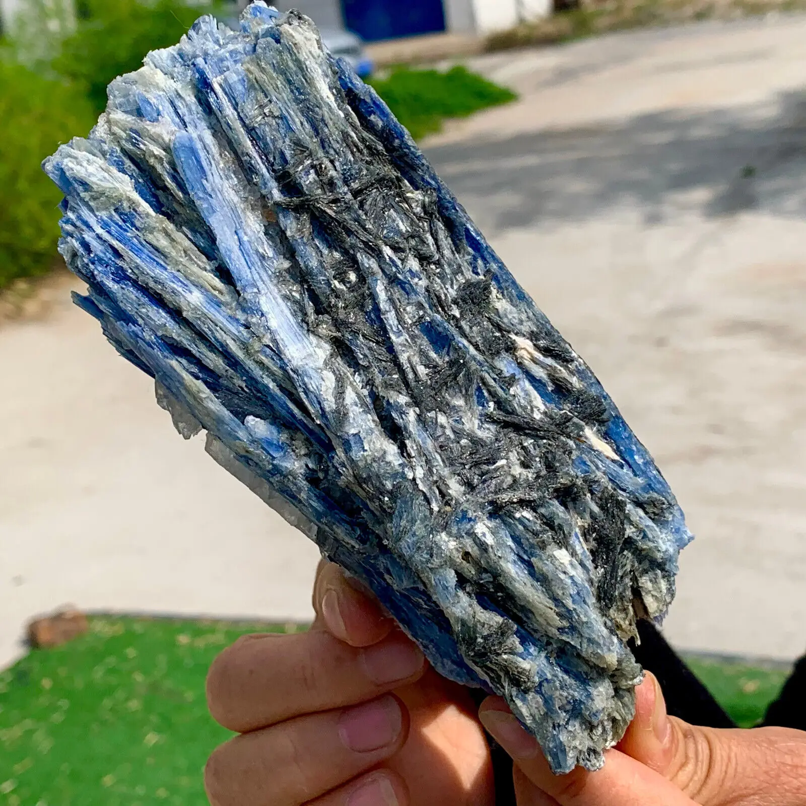 Amazing Natural Kyanite Raw Ore Quartz Crystal Treatment Mineral Specimen Healing Home Office Degaussing Decorative Energy Gem