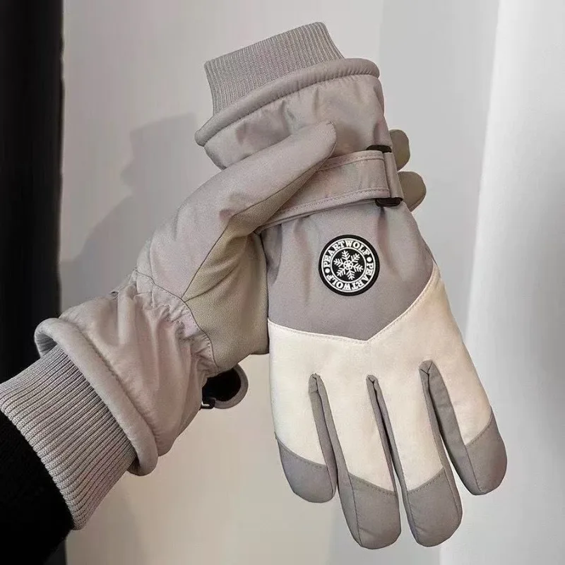 

Ski Gloves for Winter Outdoor Cycling Warm and Cold Resistant Touch Screen Suitable for Both Men and Women