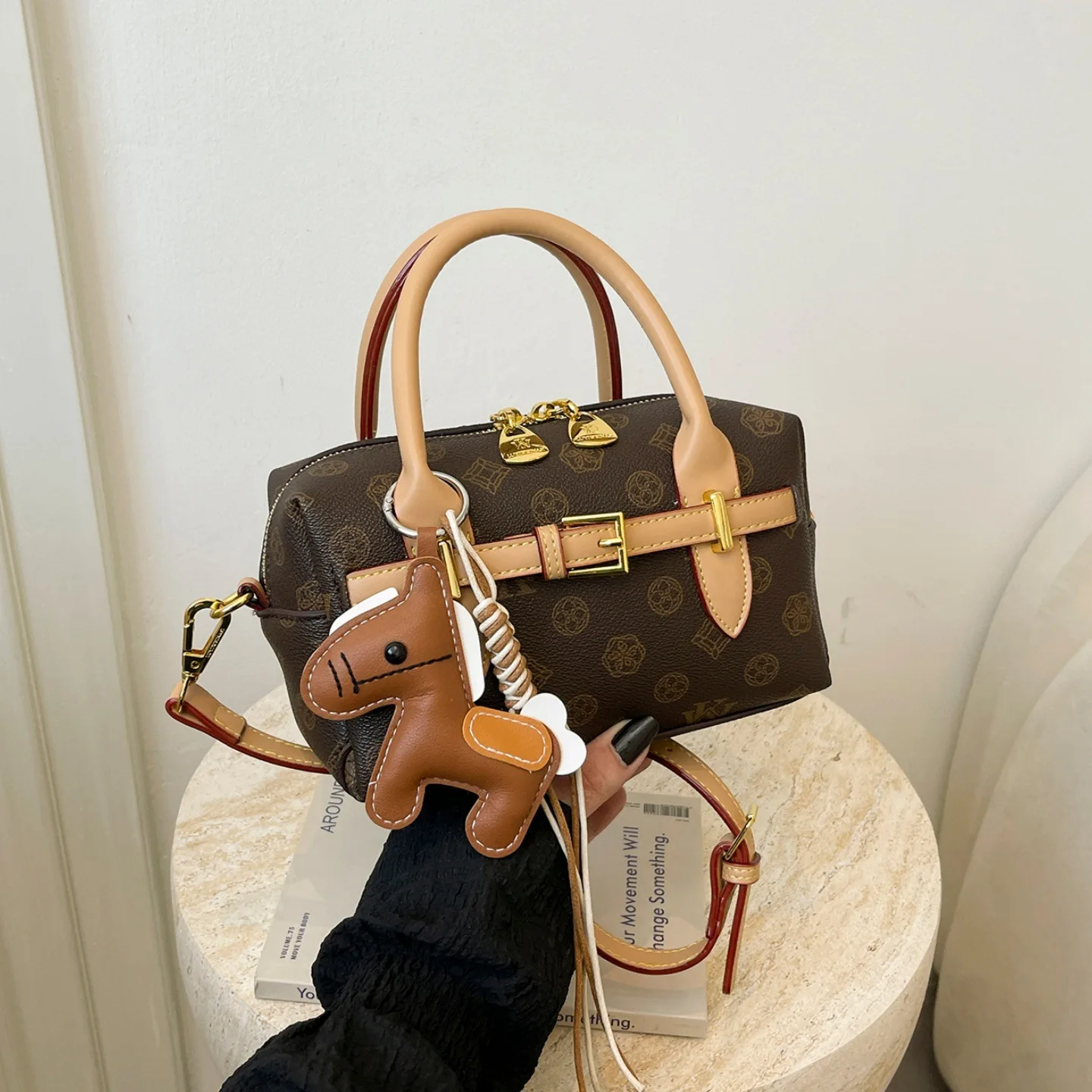 Premium sense bag women's light luxury pillow bag versatile presbyopia temperament Boston bag shoulder messenger bag