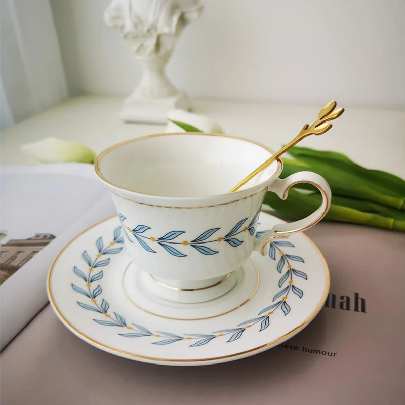 

Nordic Vintage Ceramic Coffee Cup Saucer Set Luxury Modern Design Ceramics Mugs Coffee Cups Saucer Porcelain Tazas Mug