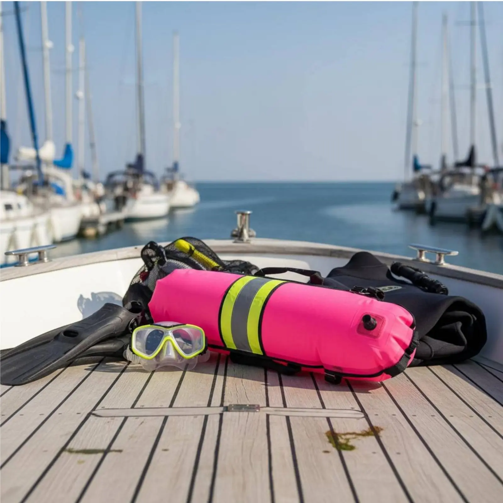 Freediving Safety Buoy Reflective Strip Rescue Warning Buoy Inflatable Tow Buoy High Visibility Inflatable Swim Buoy for Sea