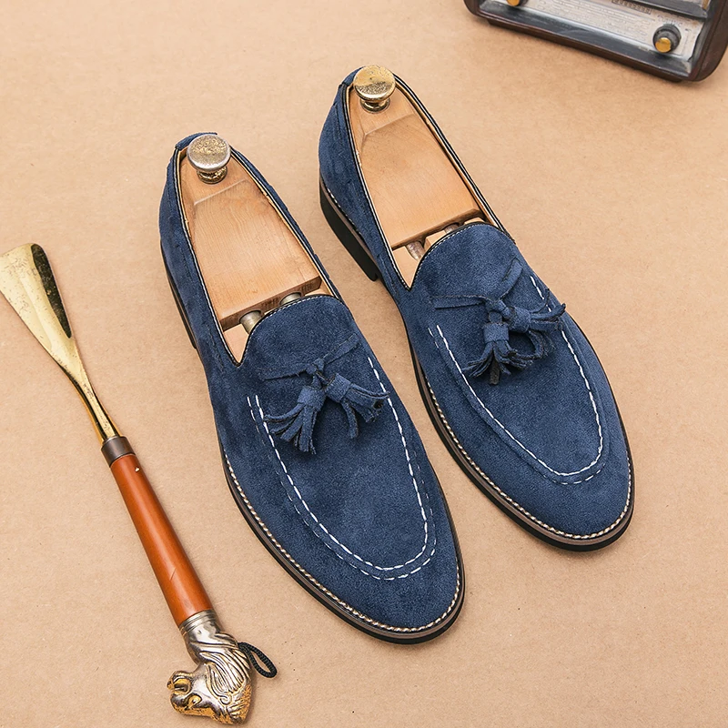 Männer Britischen Loafers Feste Farbe Faux Wildleder Stiche Runde Kappe Quaste Slip Auf Klassische Mode Business Casual Hochzeit Kleid Schuhe