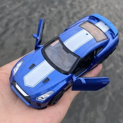 1:32 NISSAN GTR R35 50th Alloy Model Car Toy Diecasts Metal Casting Sound and Light Car Toys For Children Vehicle