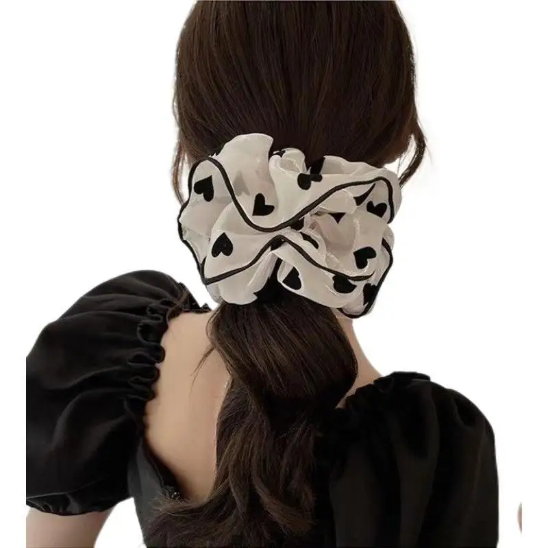 1 Stück minimalistische, süße Stoff-Haargummis für Damen, mit Herz-, Blumen- und Punktmuster, elastische Haarschleifen, Accessoires – Detail 5