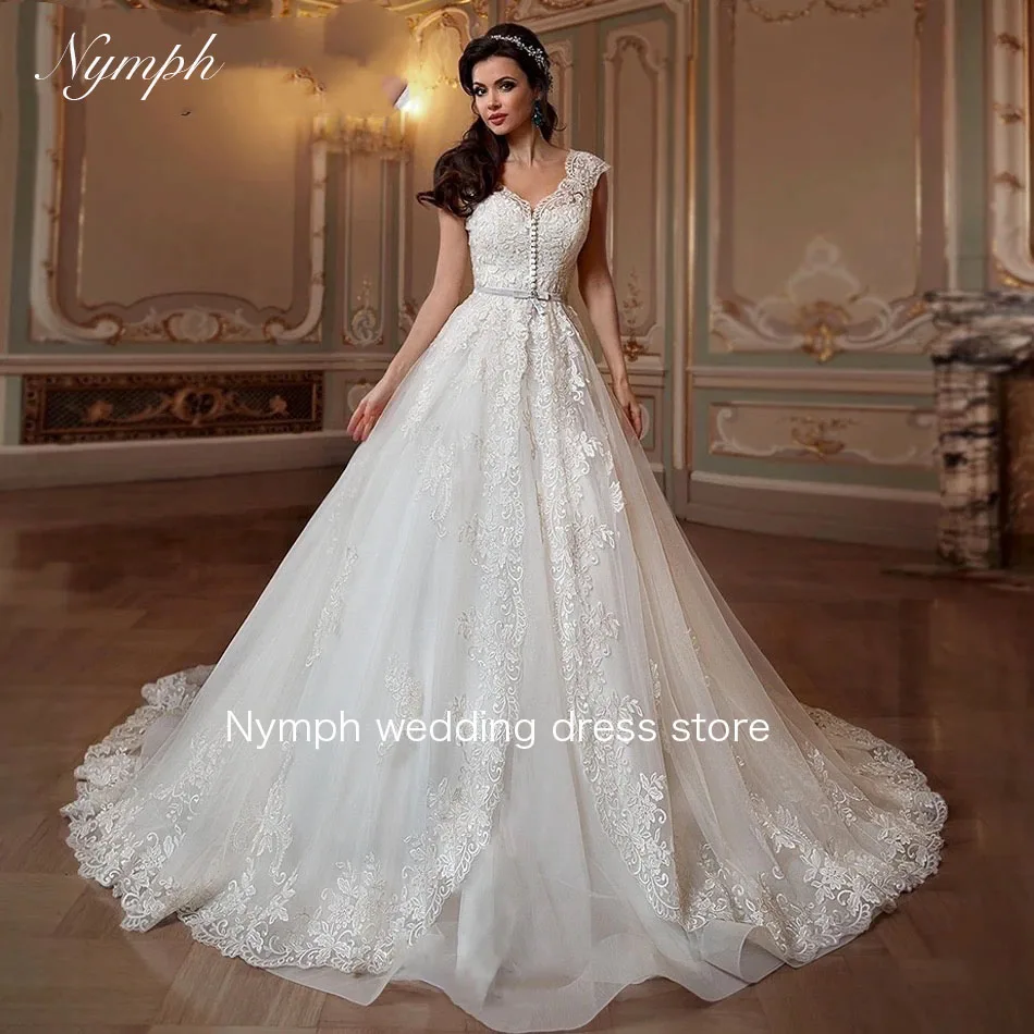 

Vintage Tulle V-neck Lace Wedding Dresses Vestido De Noiva Sleeveless A-Line Appliques Button Wedding Gowns Robes de mariée