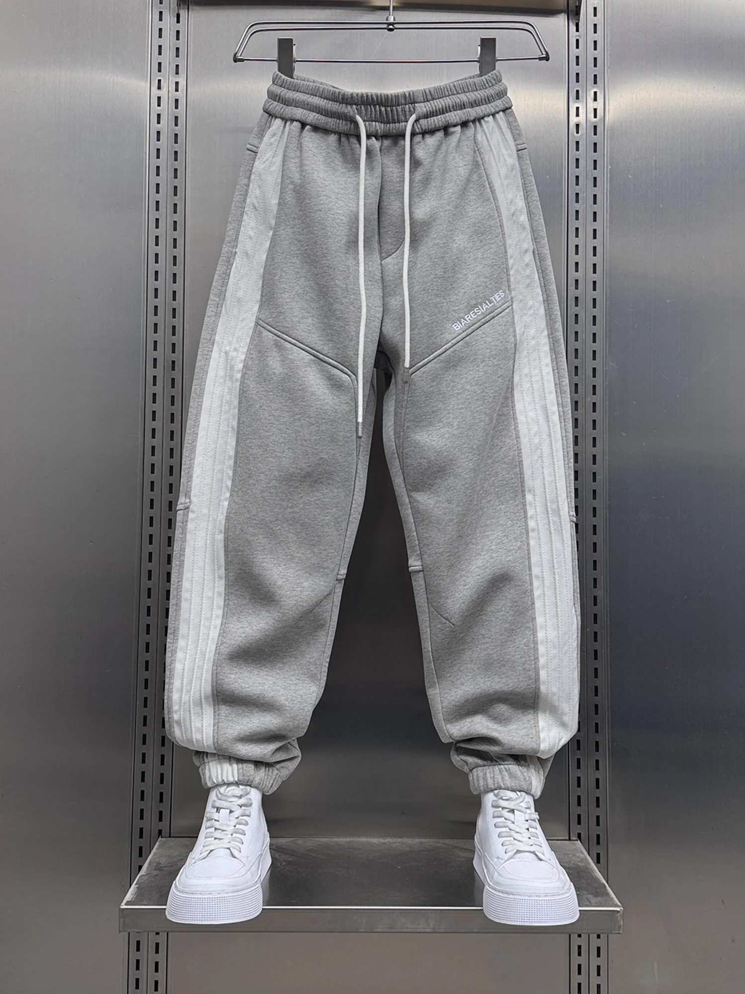 

Новые осенние свободные мужские повседневные брюки-харланы с вышивкой по бокам, модные универсальные трендовые брюки с манжетами, свободные брюки-харланы