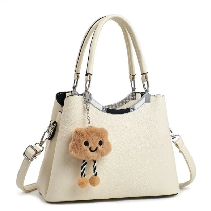 

Famous Paris Designer Style Shoulder Bag For Ladies Crafted From Leather With An Elegant Look