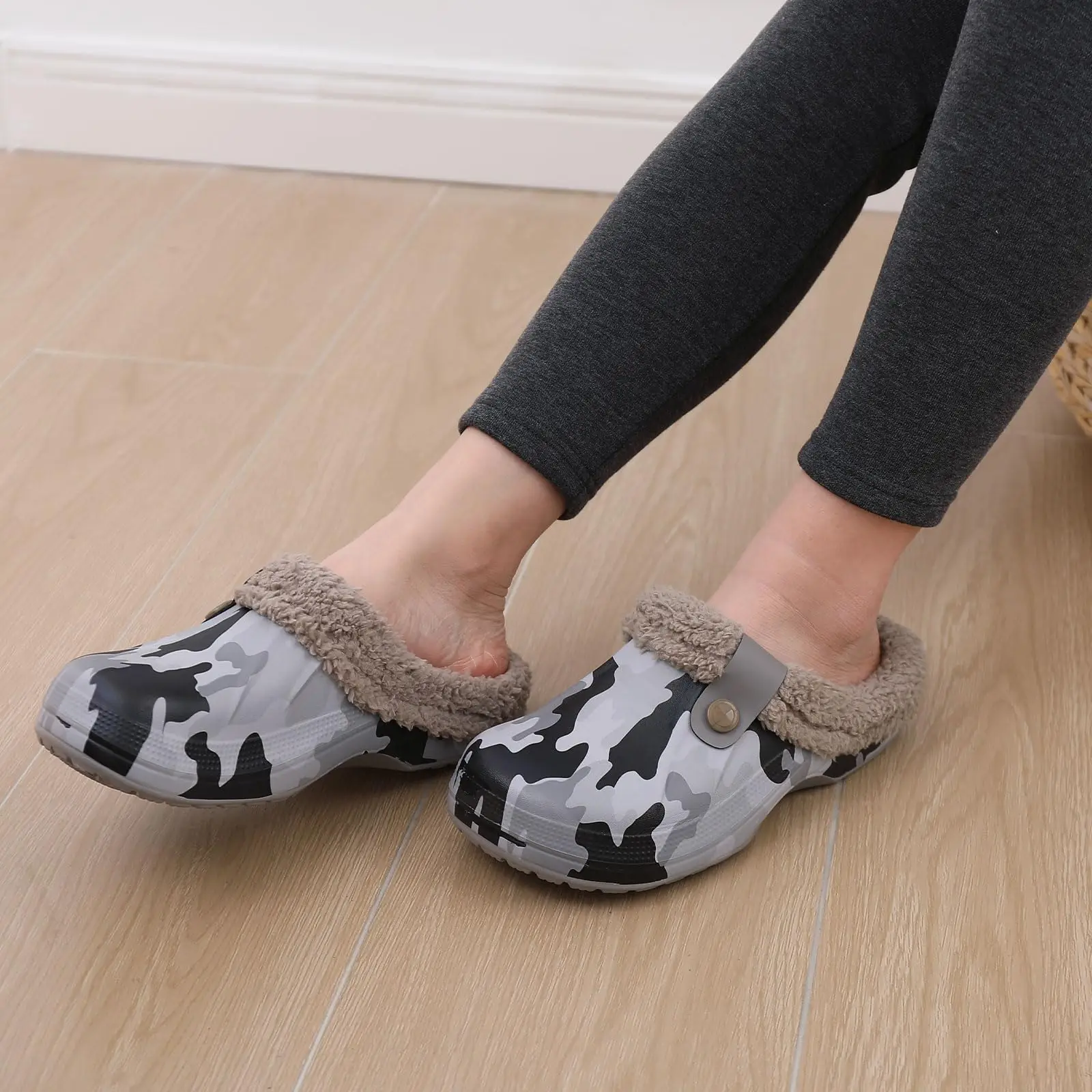 Lächeln Winter Pelz Gefüttert Clogs Frauen Fuzzy Hausschuhe Männer Warme Hausschuhe Erwachsene Outdoor Wasserdichte Hausschuhe Komfort Garten Clogs – Detail 13