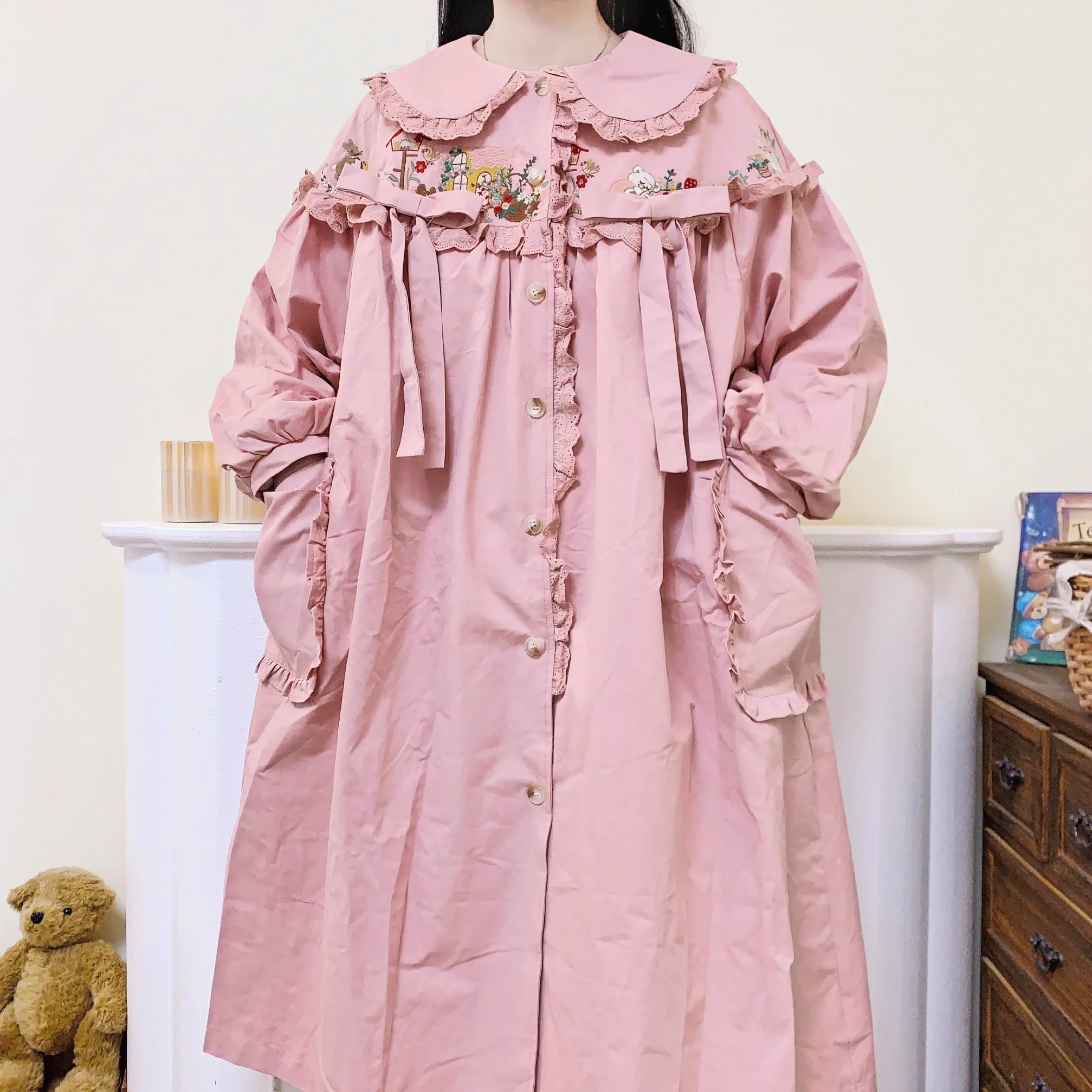 Winter Fleece Cotton Floral Embroidery Bow Kawaii Lolita Long Trench for Women Mori Girl Lolita Sweet Vintage Retro Long Coat