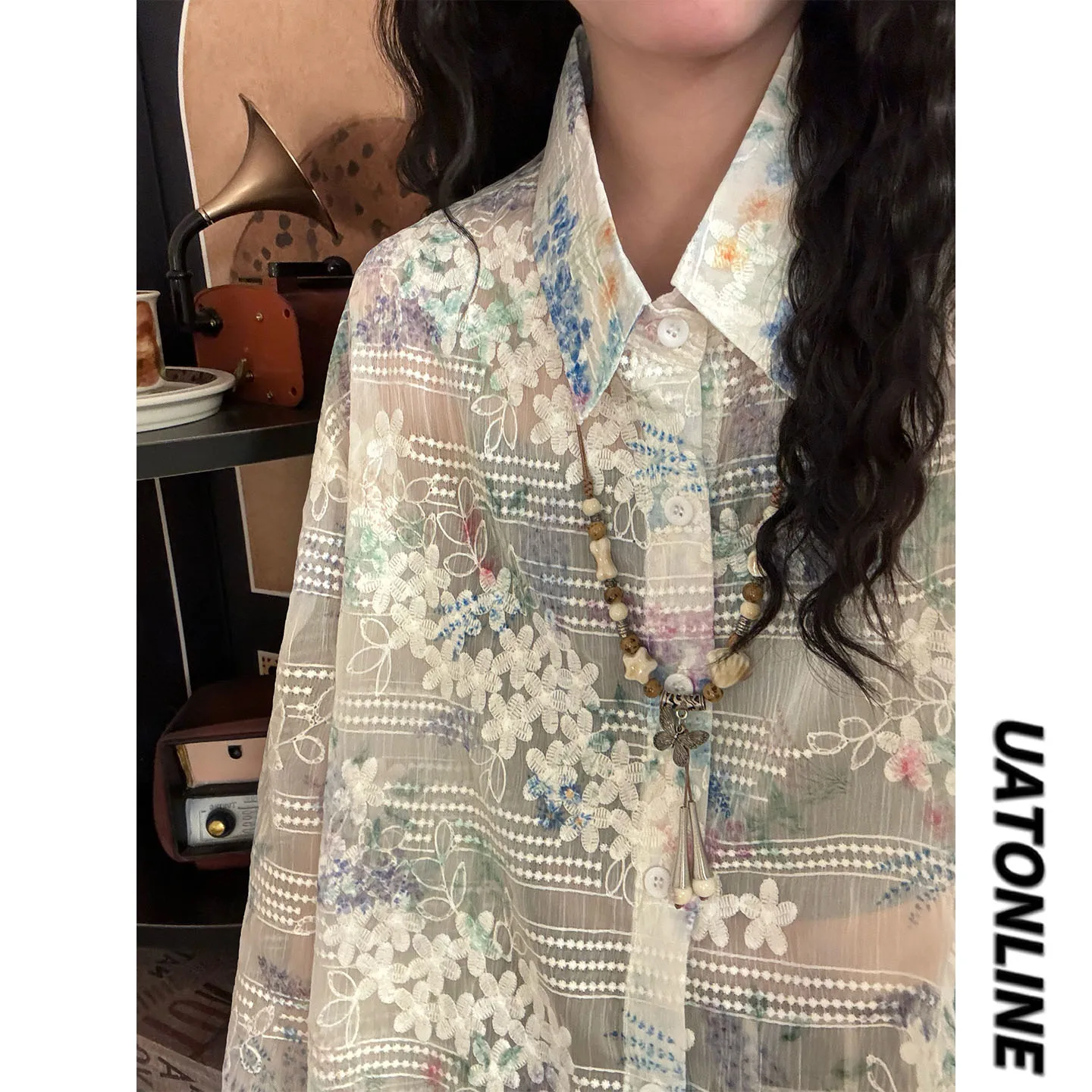 

UATONLINE2026 Spring Japanese Retro Lace Floral Embroidery Long Sve Women's irt Trendy Loose Fit Neutral Sle Collar