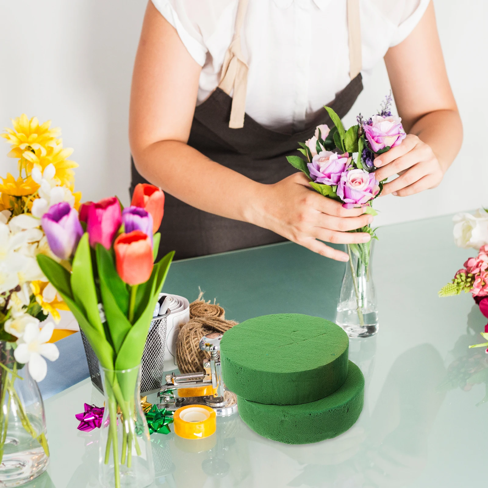 

4pcs Round Floral Bases Flower Arrangement Mud High Density Water Absorbent For Diy Wedding Home Decor Floral Bricks Flower