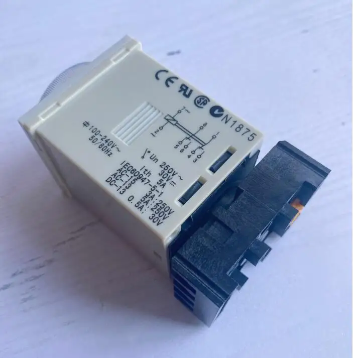 H3CR-A8 time relay 1.2s to 300h 50/60Hz DC12-48V AC100-240V 8PIN with base Power on and off cycle delay time relay