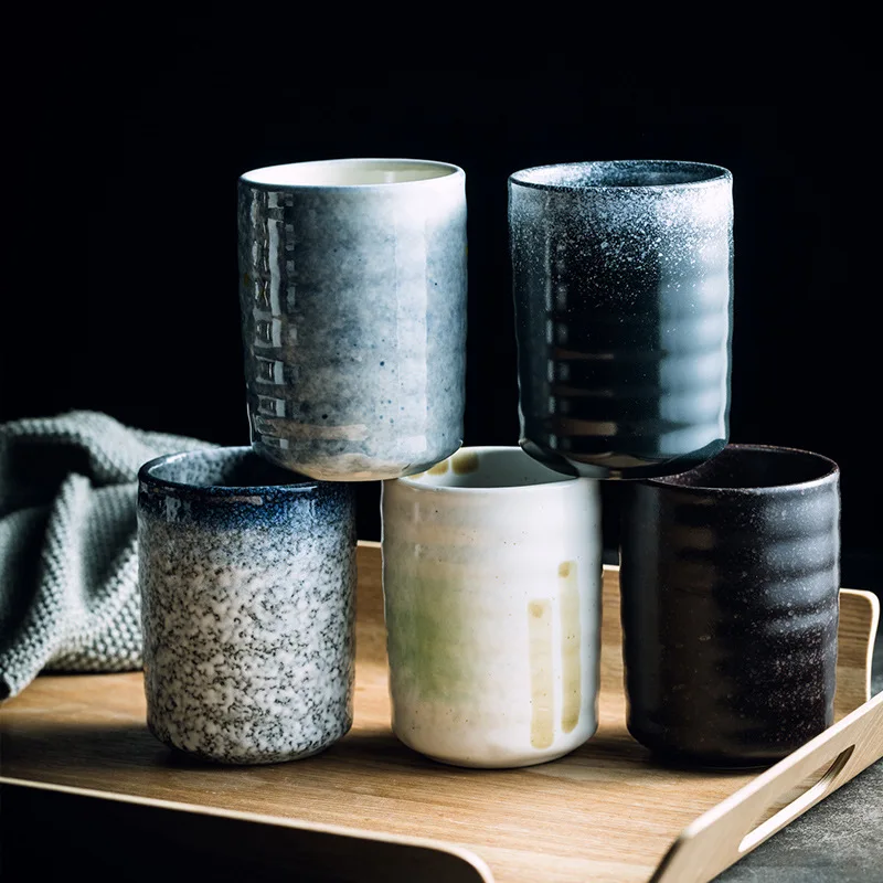 شاي قهوة سيراميك عالي الطراز بدون مقبض أدوات للشرب في المطاعم اليابانية أكواب شاي مائية متعددة الألوان كوب مخصص