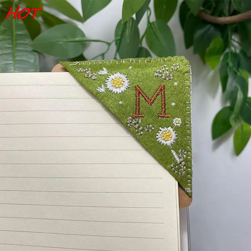 Personalized Hand Embroidered Corner Bookmarks Felt Triangle Marker Creative Chinese Embroidery Bookmarks Elegant Felt Flower