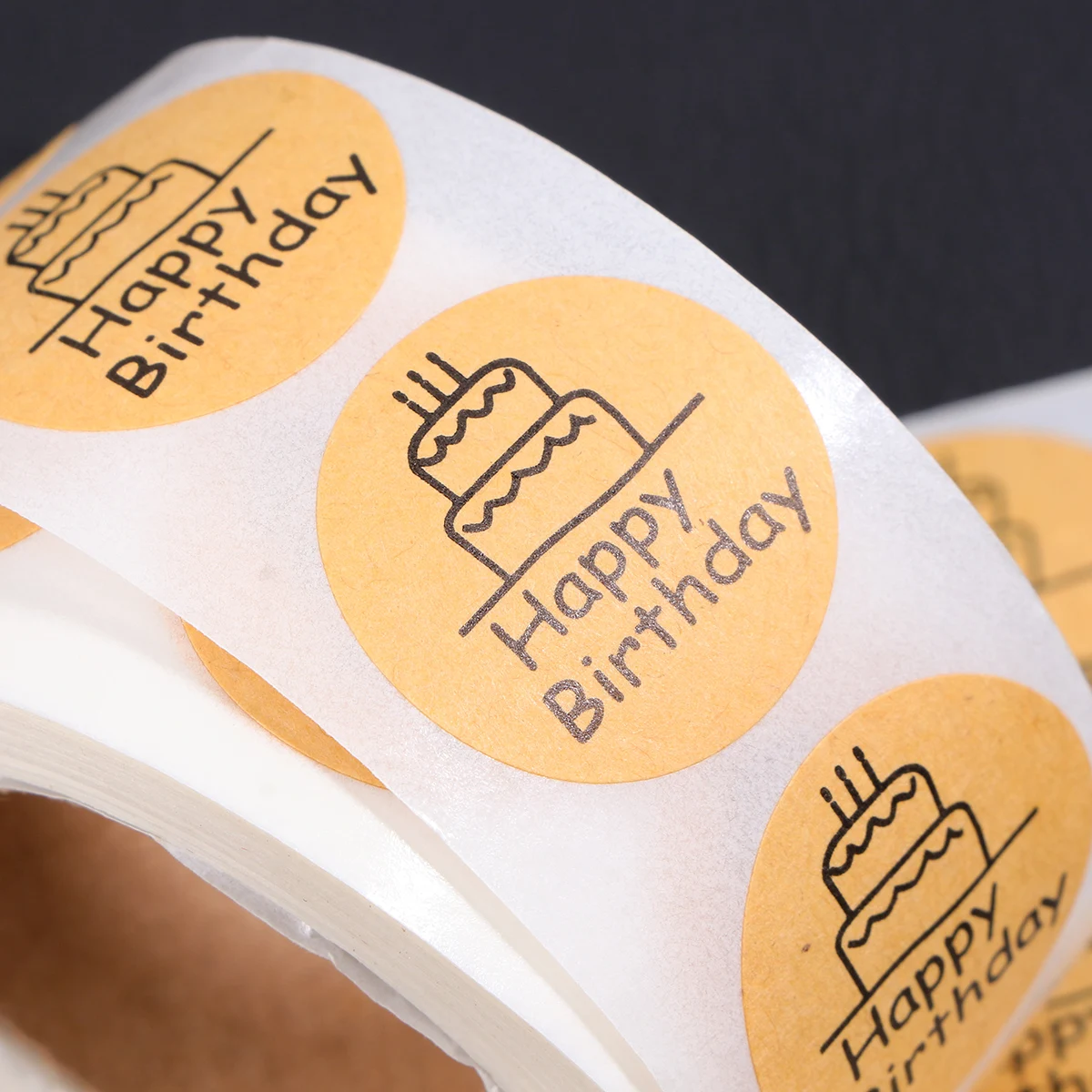 1 Roll Sealing Sticker Happy Birthday Design Self-Adhesive Round Label for Gift Wrap Baking Packaging Party Use