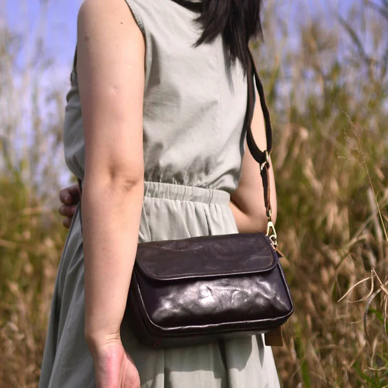 

AETOO Simple commuter women's leather single shoulder crossbody plant-tanned cowhide carry-on bag horizontal square messenger ba