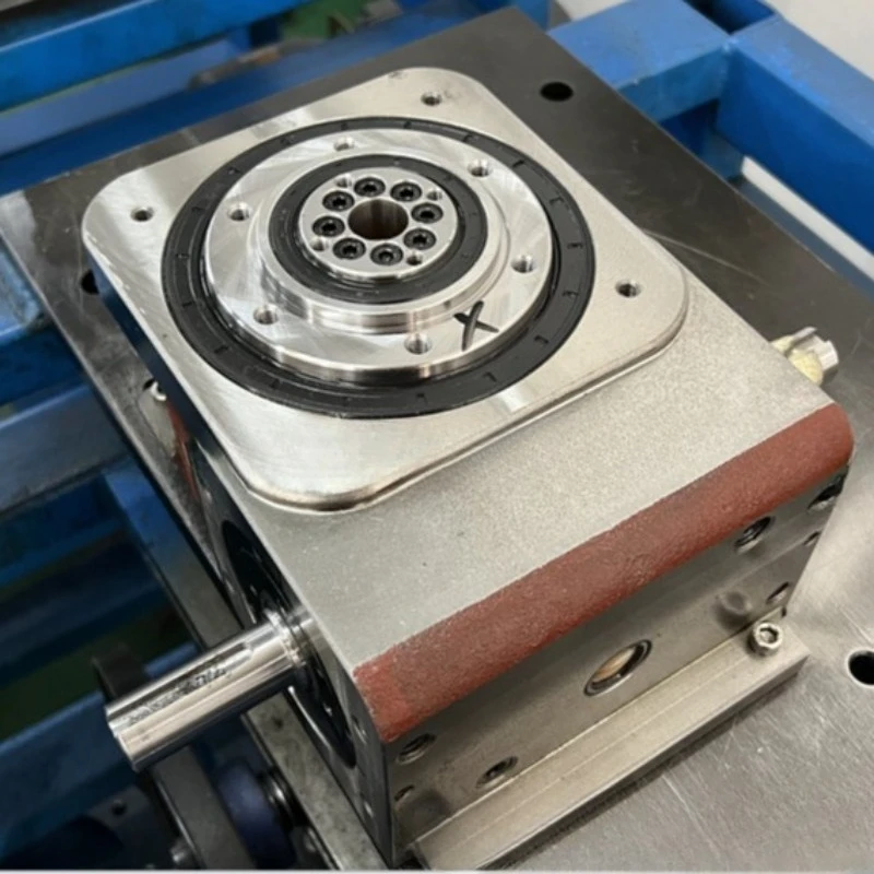 Cam splitter multi-station flange type intermittent indexing disc