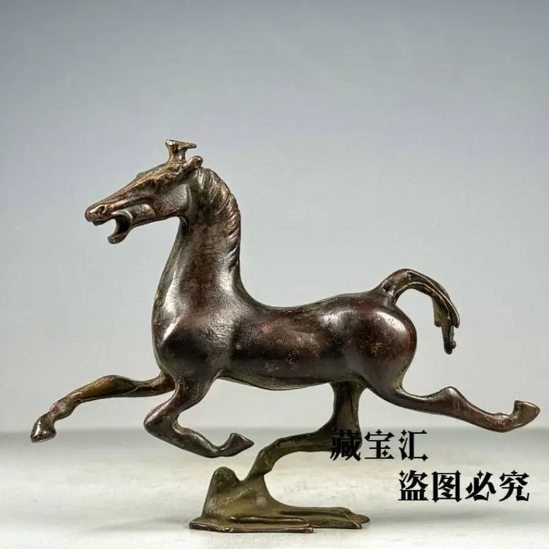 Old Tibetan Antique Purple Copper Old Skin Horse Treading Flying Swallow Home Desktop Decoration Ornament